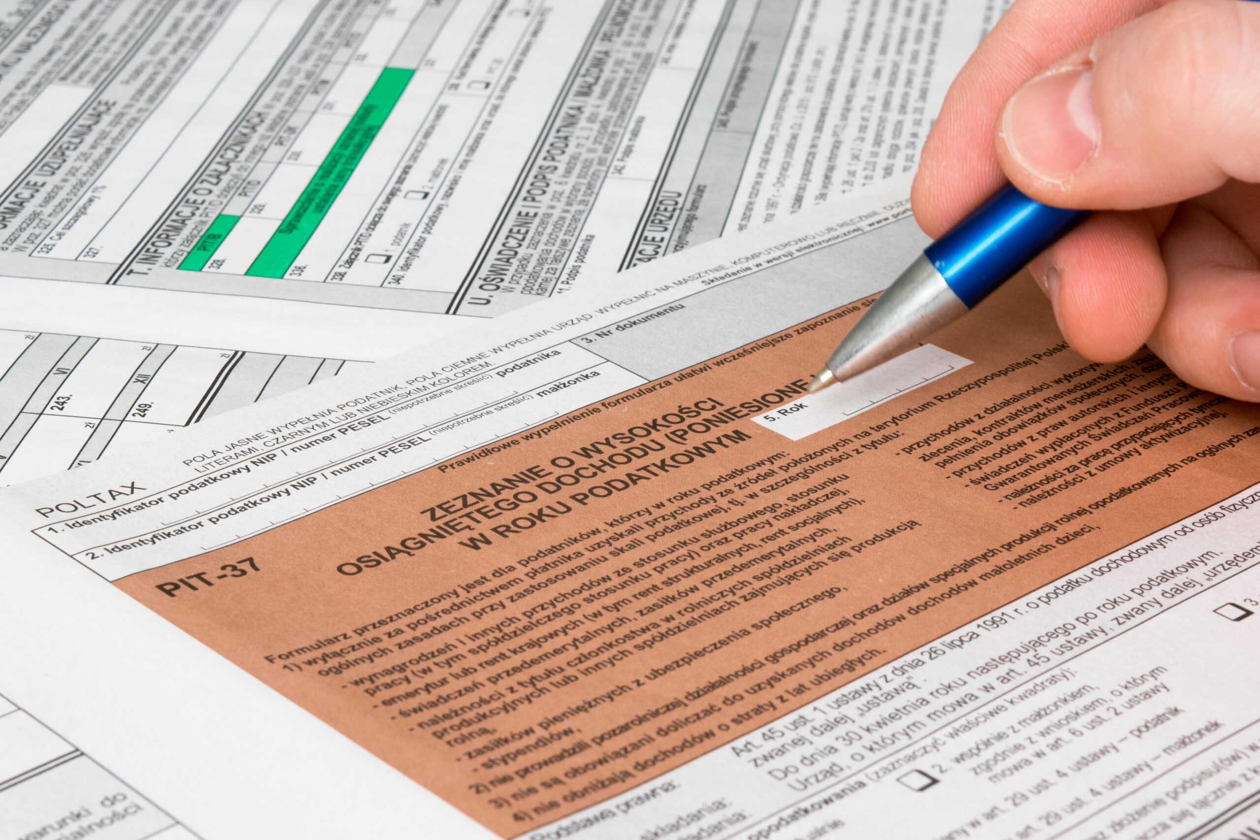 zeznanie podatkowe. urząd skarbowy. pit 37